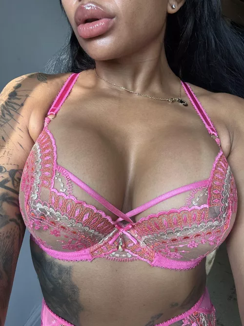 Lips or tits… your choice by FaithlessnessThin842