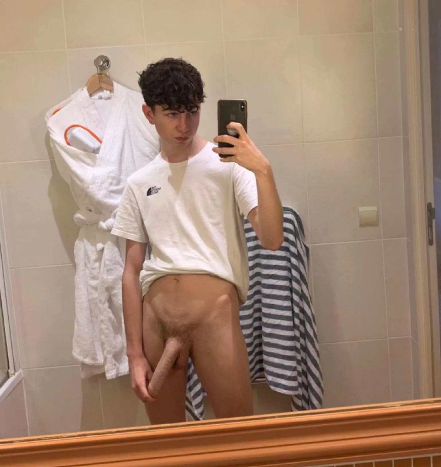 Meet me in the bathroom posted by Big-Hospital1862