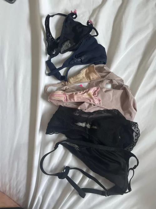 My dirty panty bin is overflowing by Harpersummer