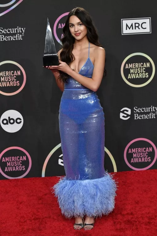 Olivia Rodrigo by assclown616