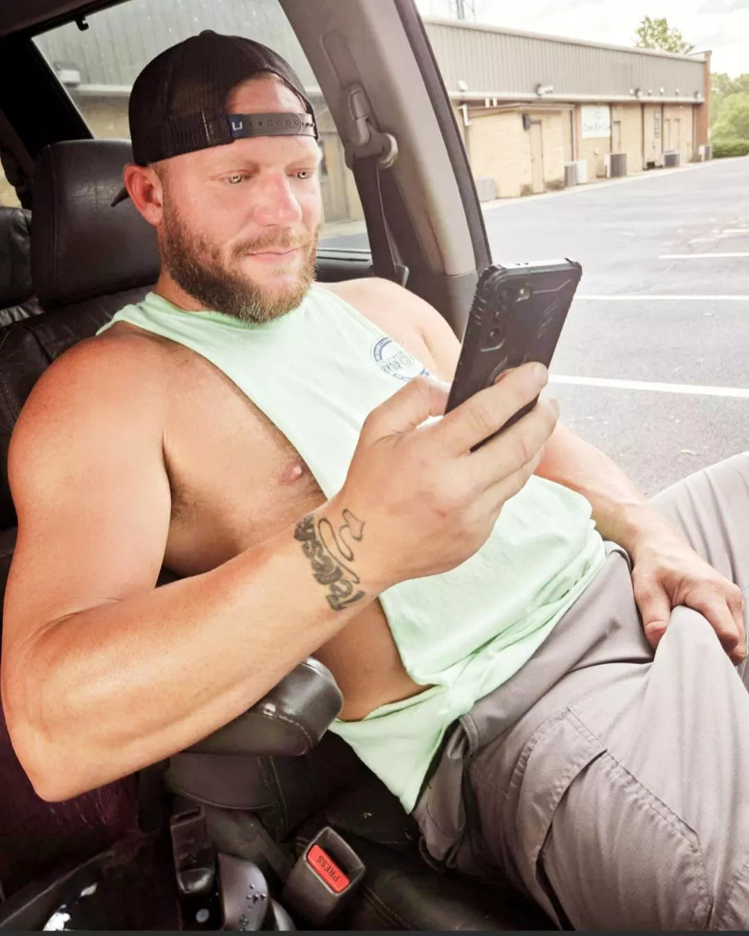 Scrolling through Reddit getting a hard cock. posted by Dizzy-Tap-3145