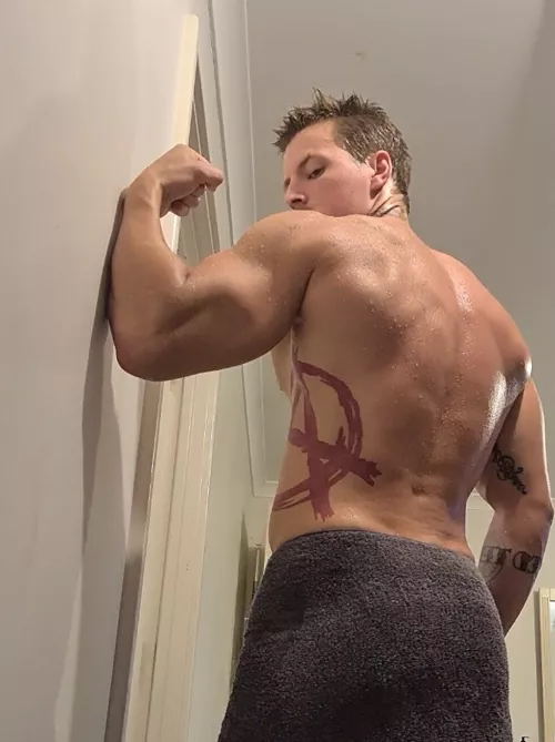 Still wet by alecnysten