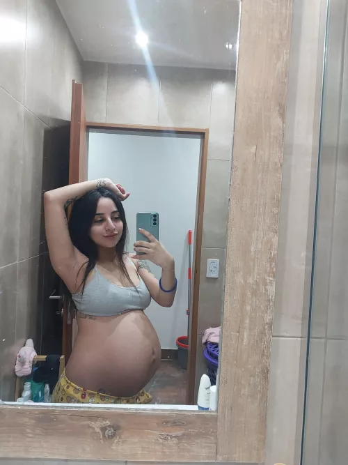 tomorrow is 35 weeks honey by lolamoran22