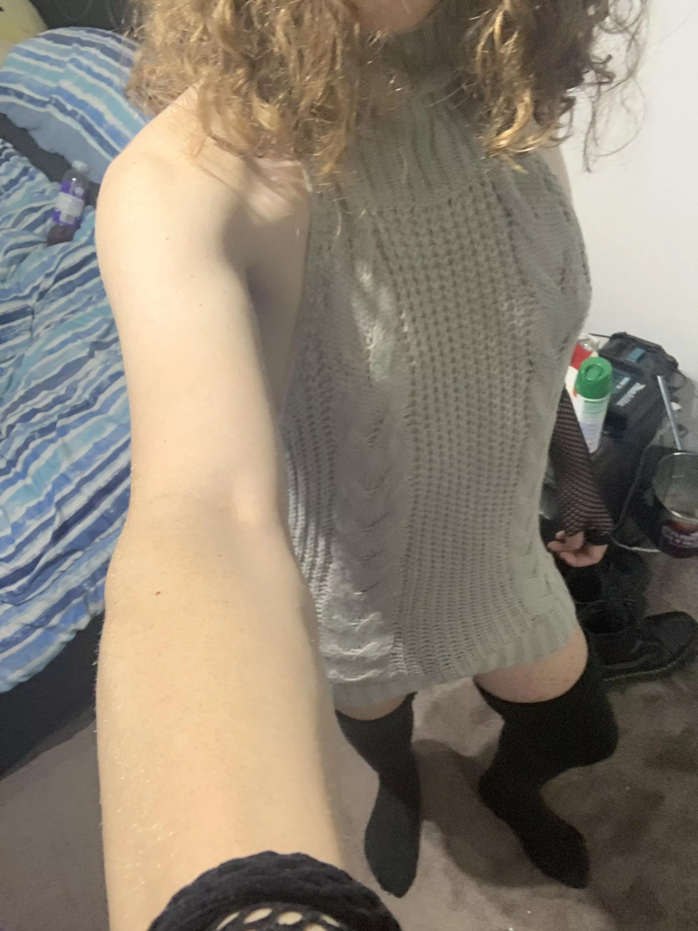 tried friend’s clothes on :3 posted by Conquering_Fury