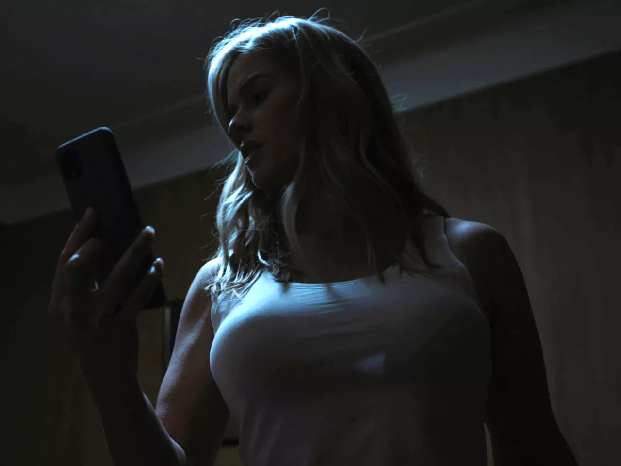 Alice Eve posted by vinyt24