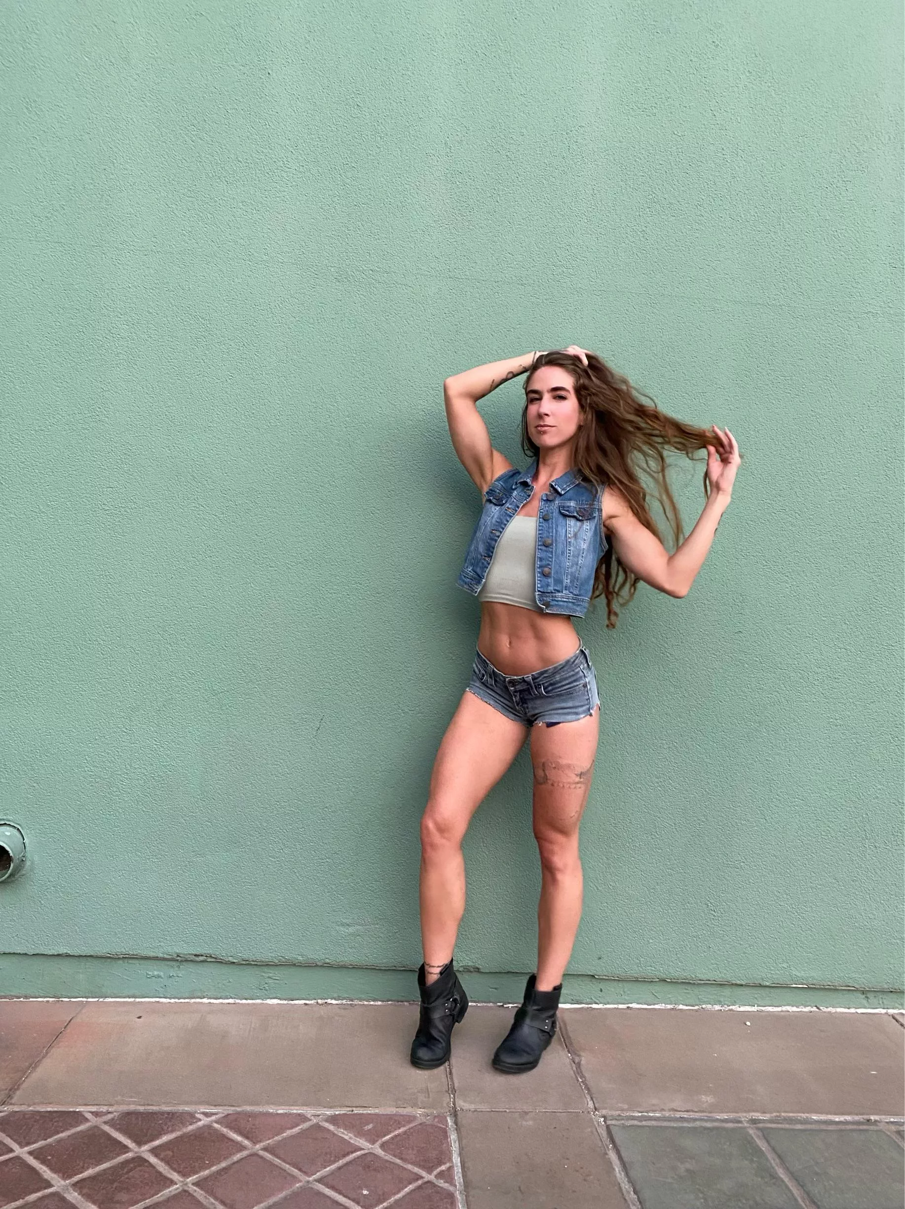 Denim & Curls posted by shaylac00k