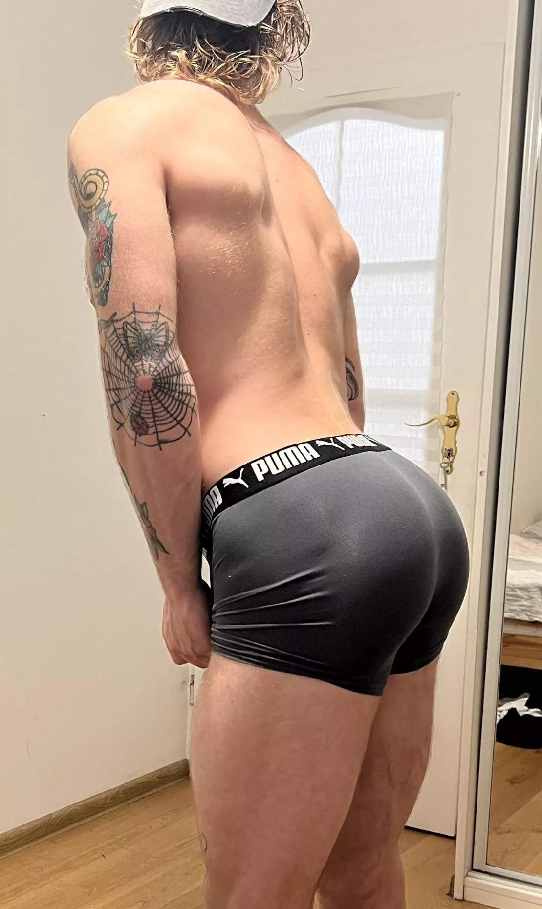 Do u like big muscle booties? posted by AlphaJake23