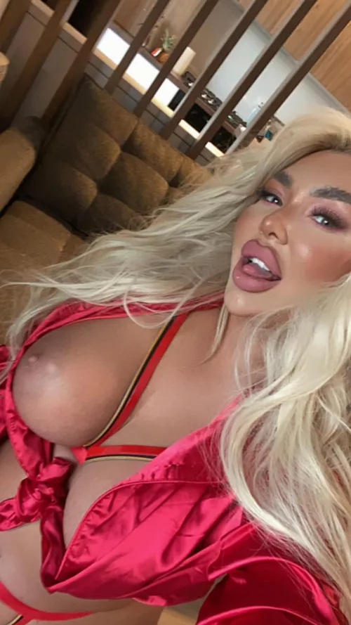 first post in here by SarahhStonne