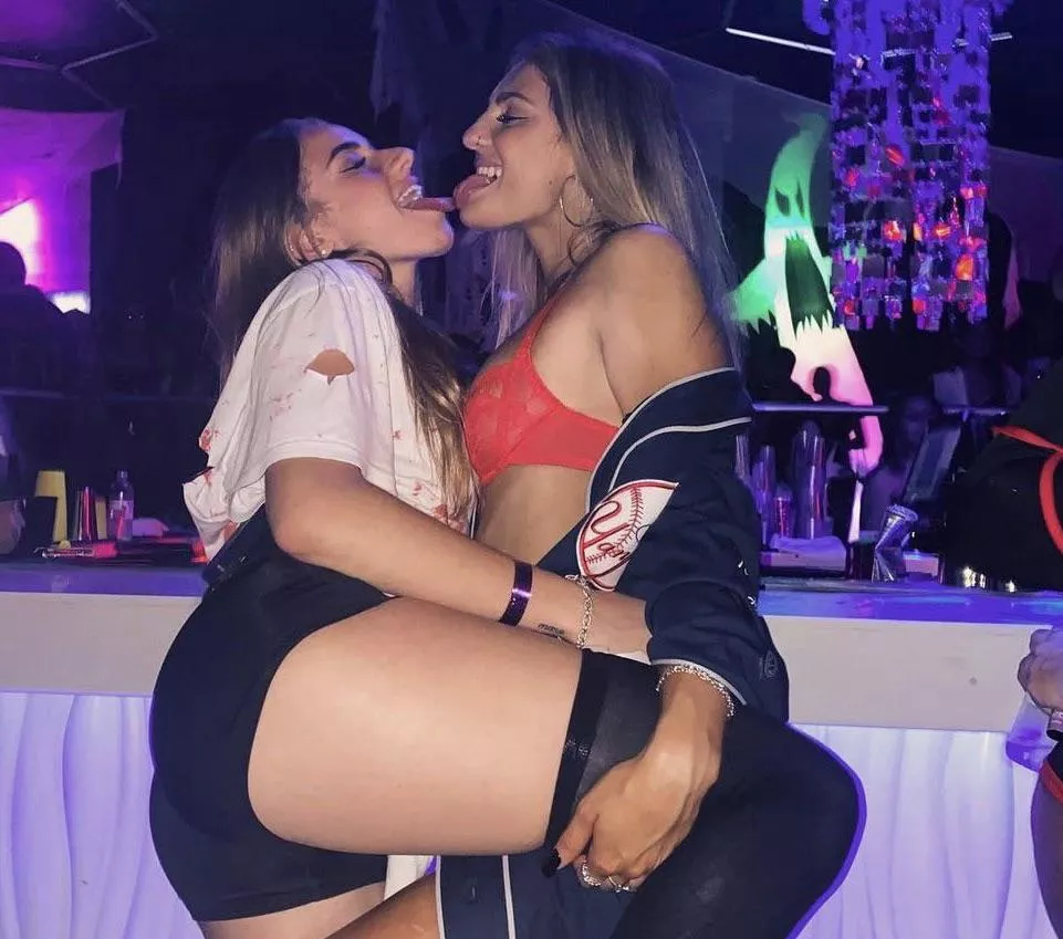 Girls night out posted by macdawg12345