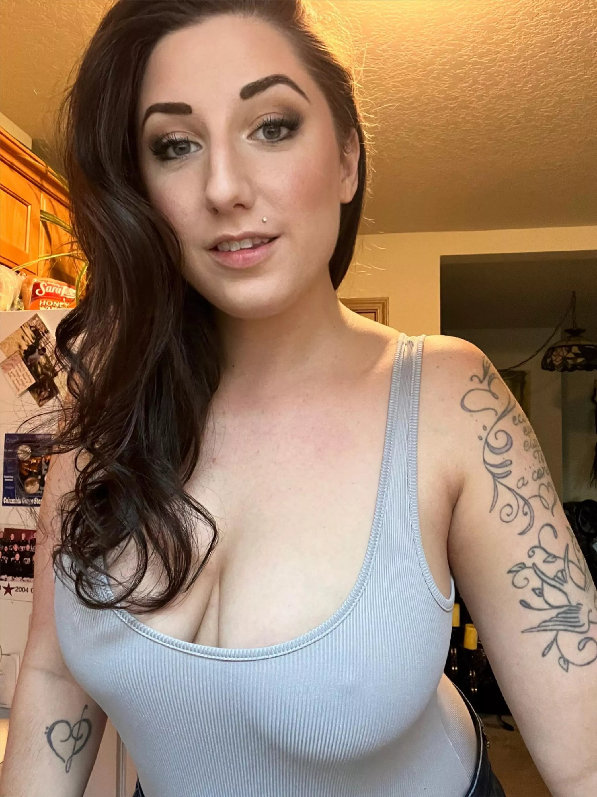 Hubby won’t be home for a while. Anyone want to fill in for him? posted by addamxeveruinthings