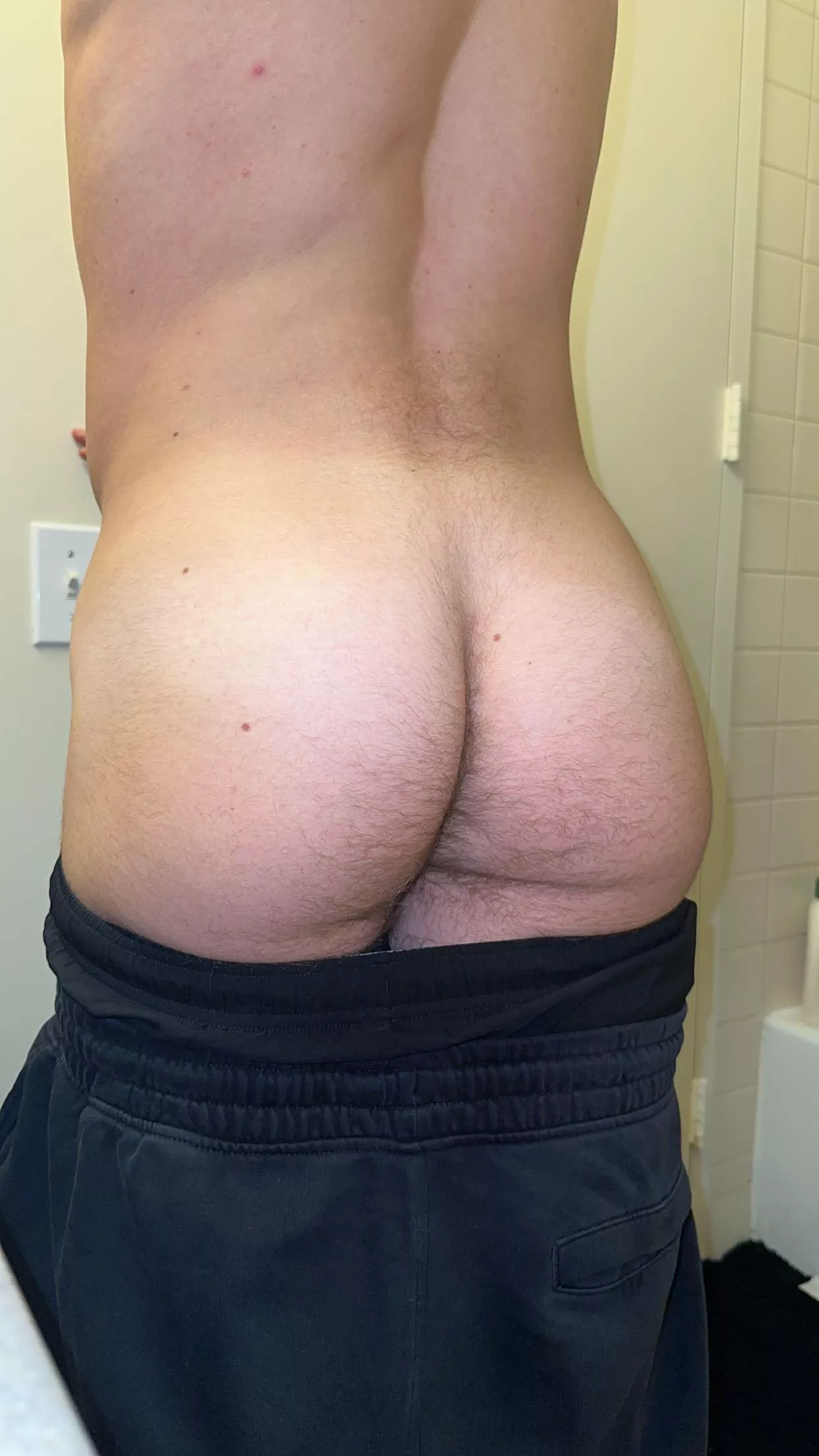 I knew the squats would pay off posted by trader_jasper