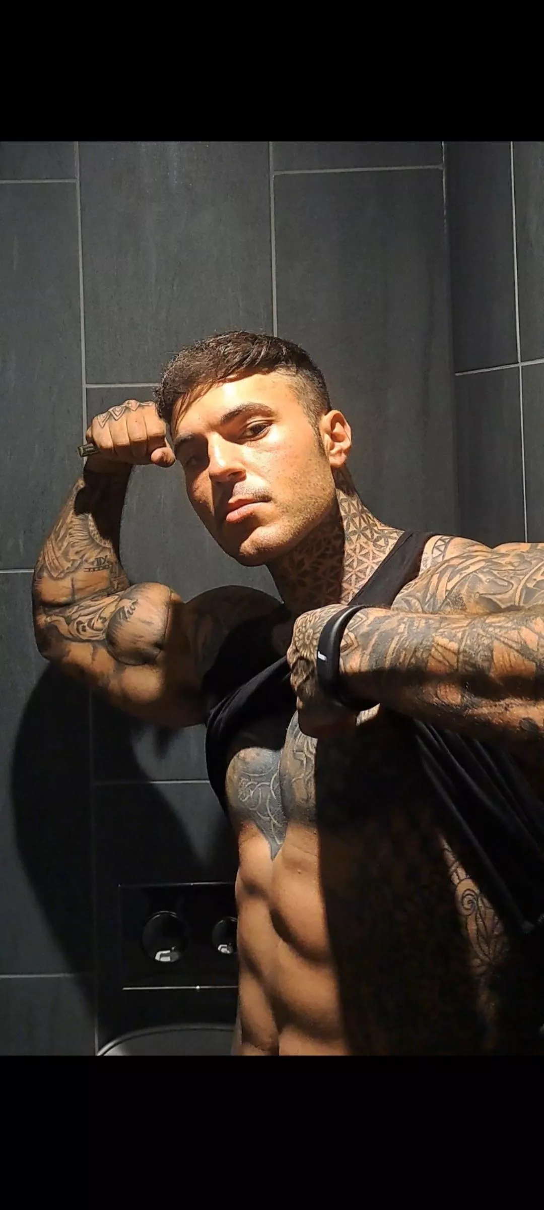 I'm just a British gym addict ;) posted by bahamianDowel769