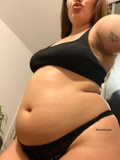 Just went out for a boujee meal but couldn’t stop thinking about coming home to check out my belly 🥵 by squishy_bae