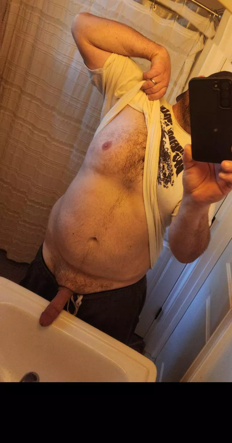 Pulled out and flashed...43 posted by ThickBlueCollar