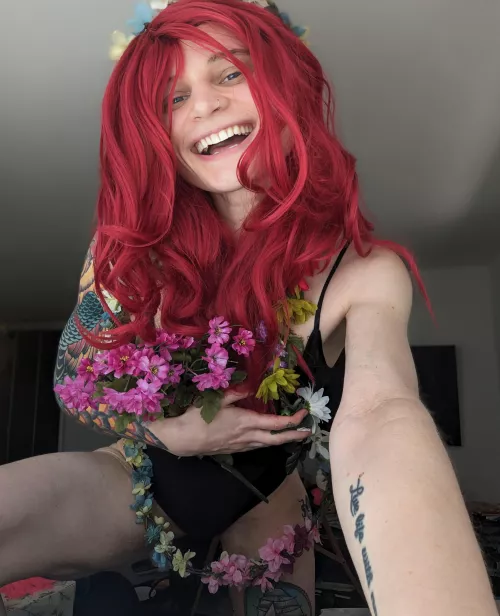 A goofy lil flower child by oliviaoccult