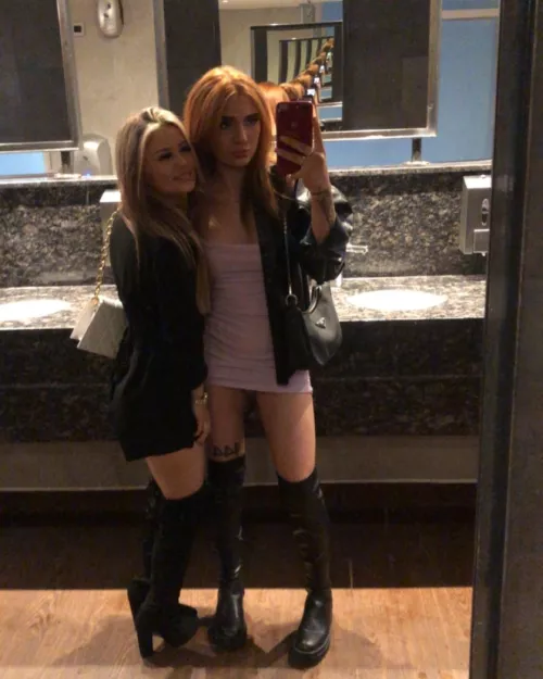 Blonde or ginger? by Jabbahut99