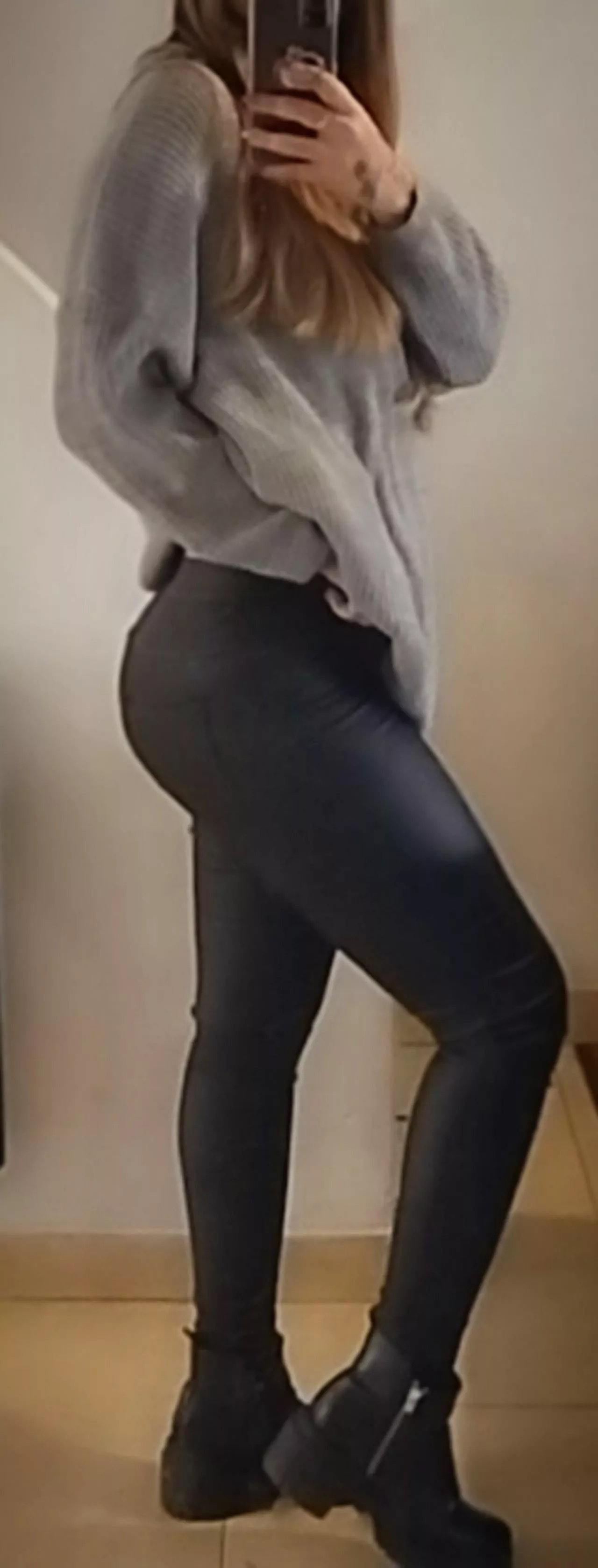 Casual leather pants to go to the office posted by aprildevotion