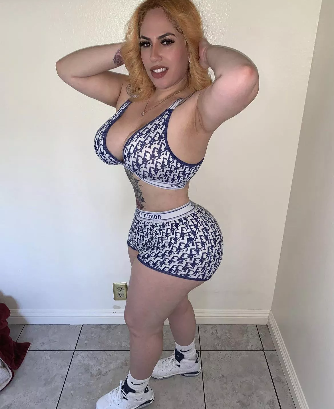 Certified Dumper posted by playhousericky