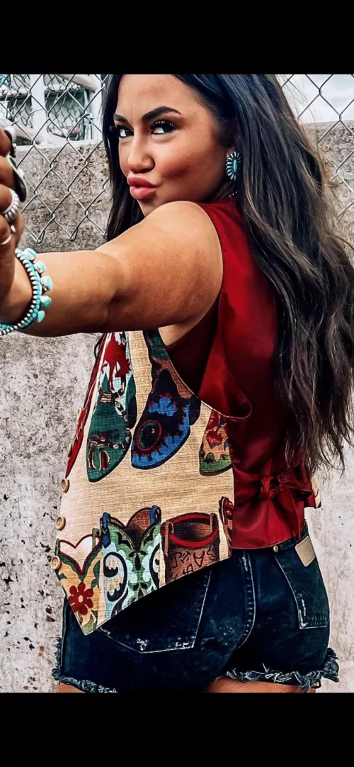 Cowgirl pout by lonelyalbuq