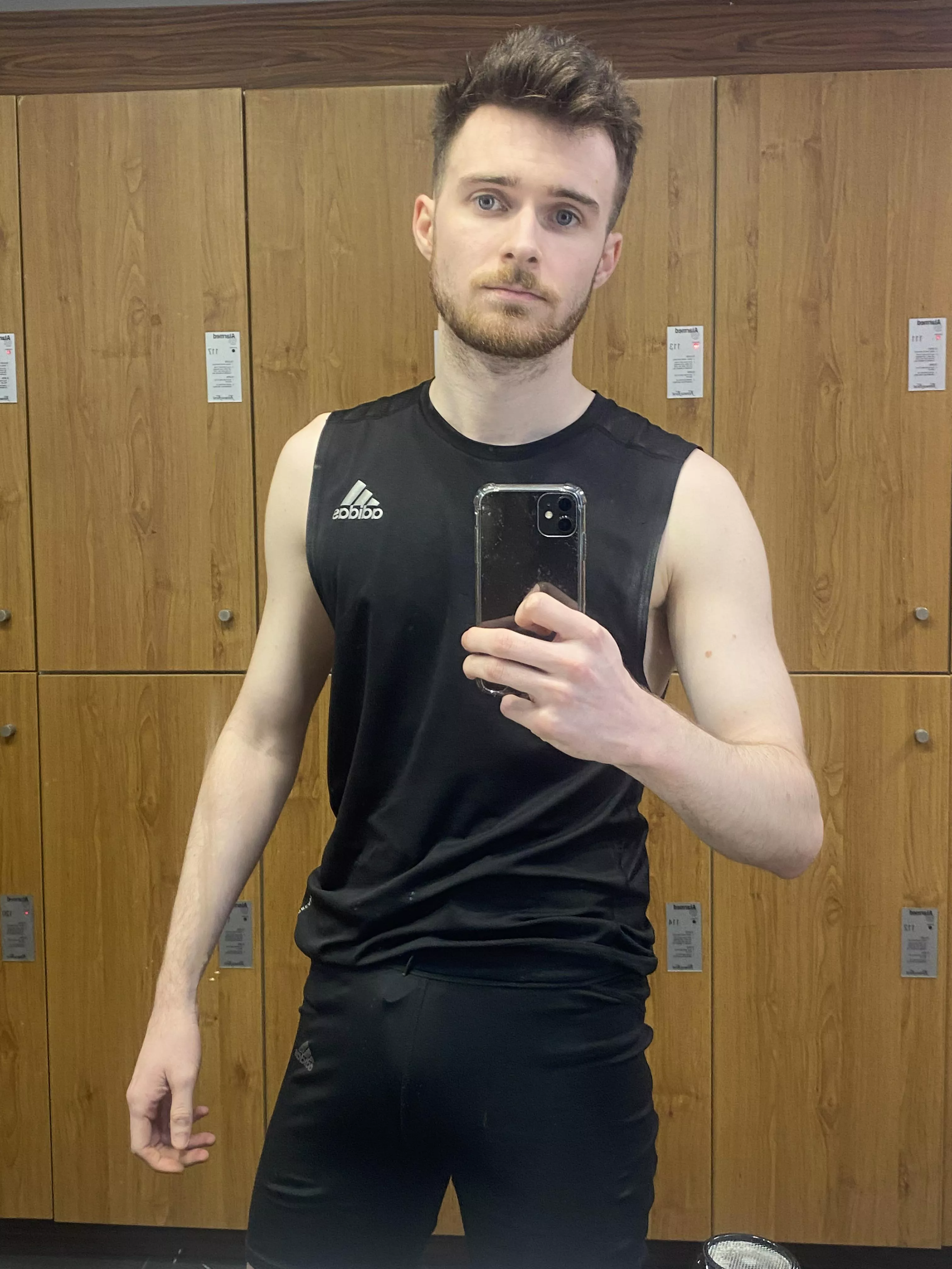 Hi bros! Gym pic from the other day because I’m probably gonna be lazy today… 🫠 posted by Trashyslot