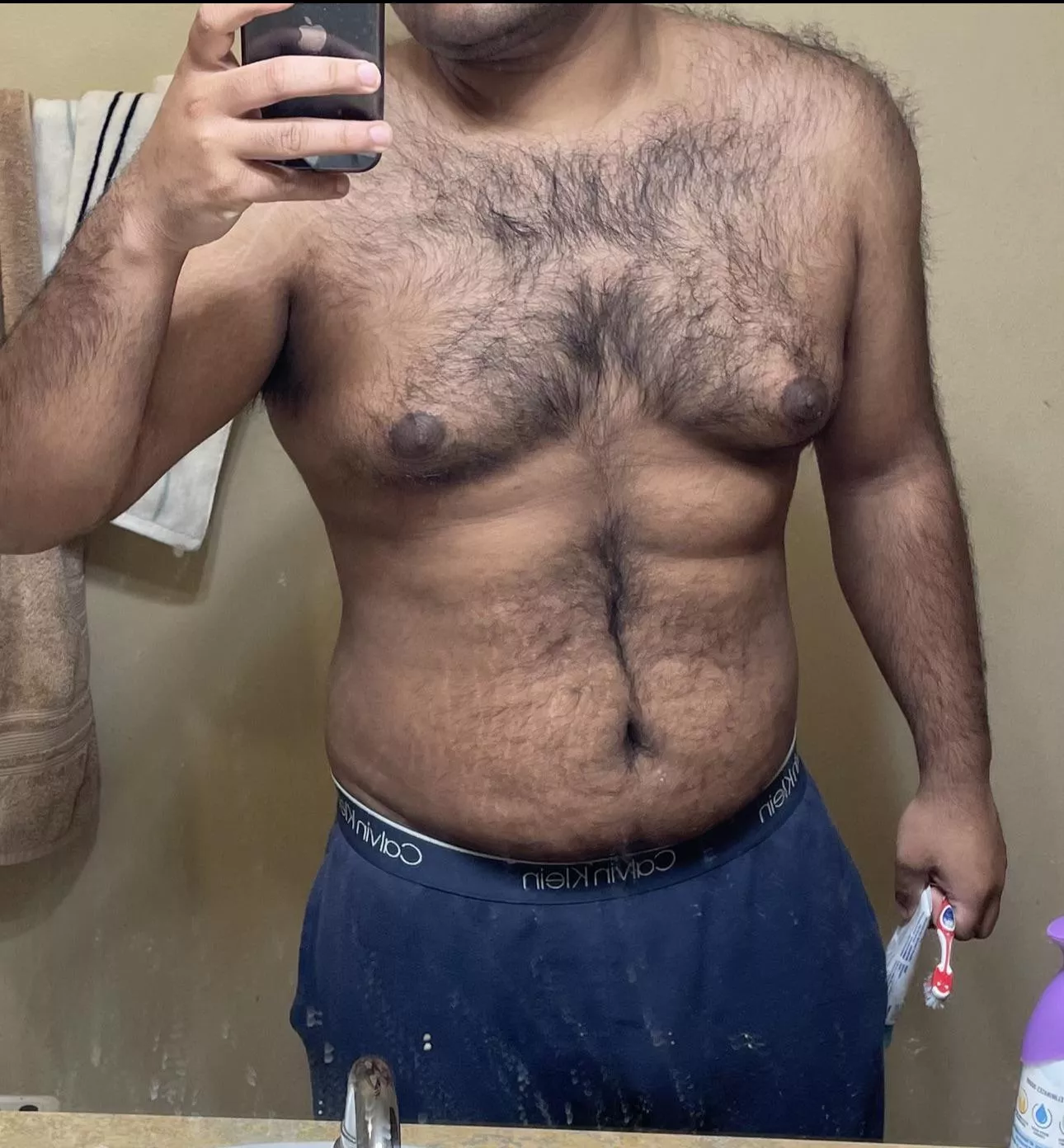 Hope I’m hairy enough! posted by HeightEqual32