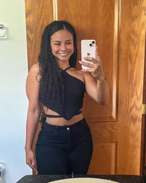 I'm happy [f18] by ILoveSmilinggBack