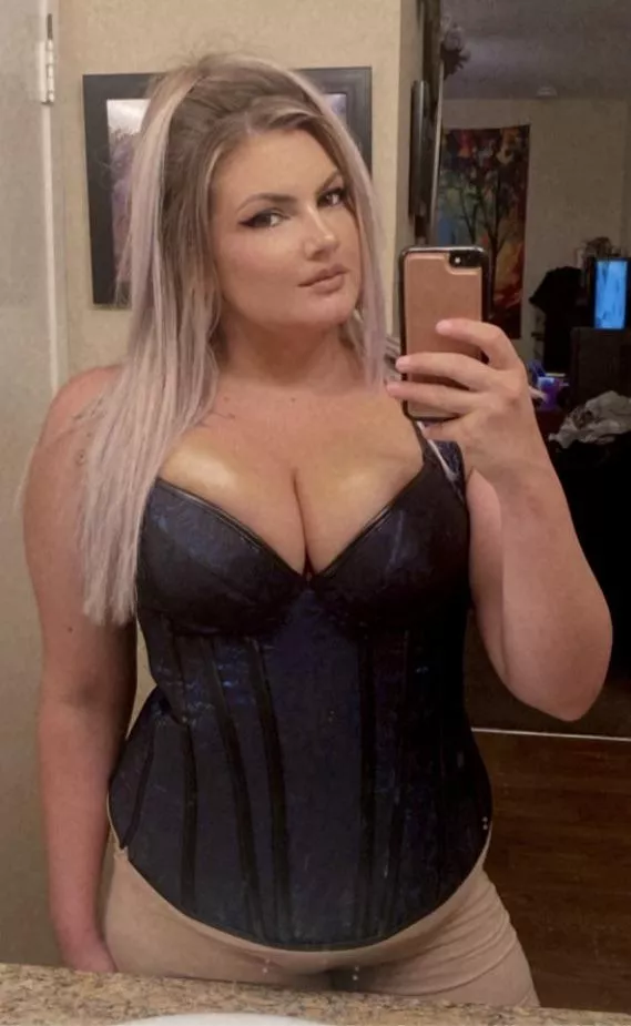 Metal-loving mom and wife posted by Belflock