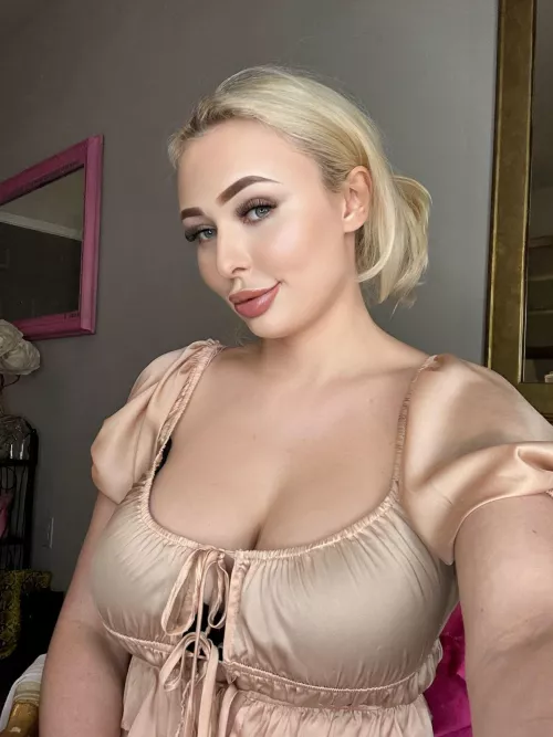 @moody.malishka by beedle_kyle