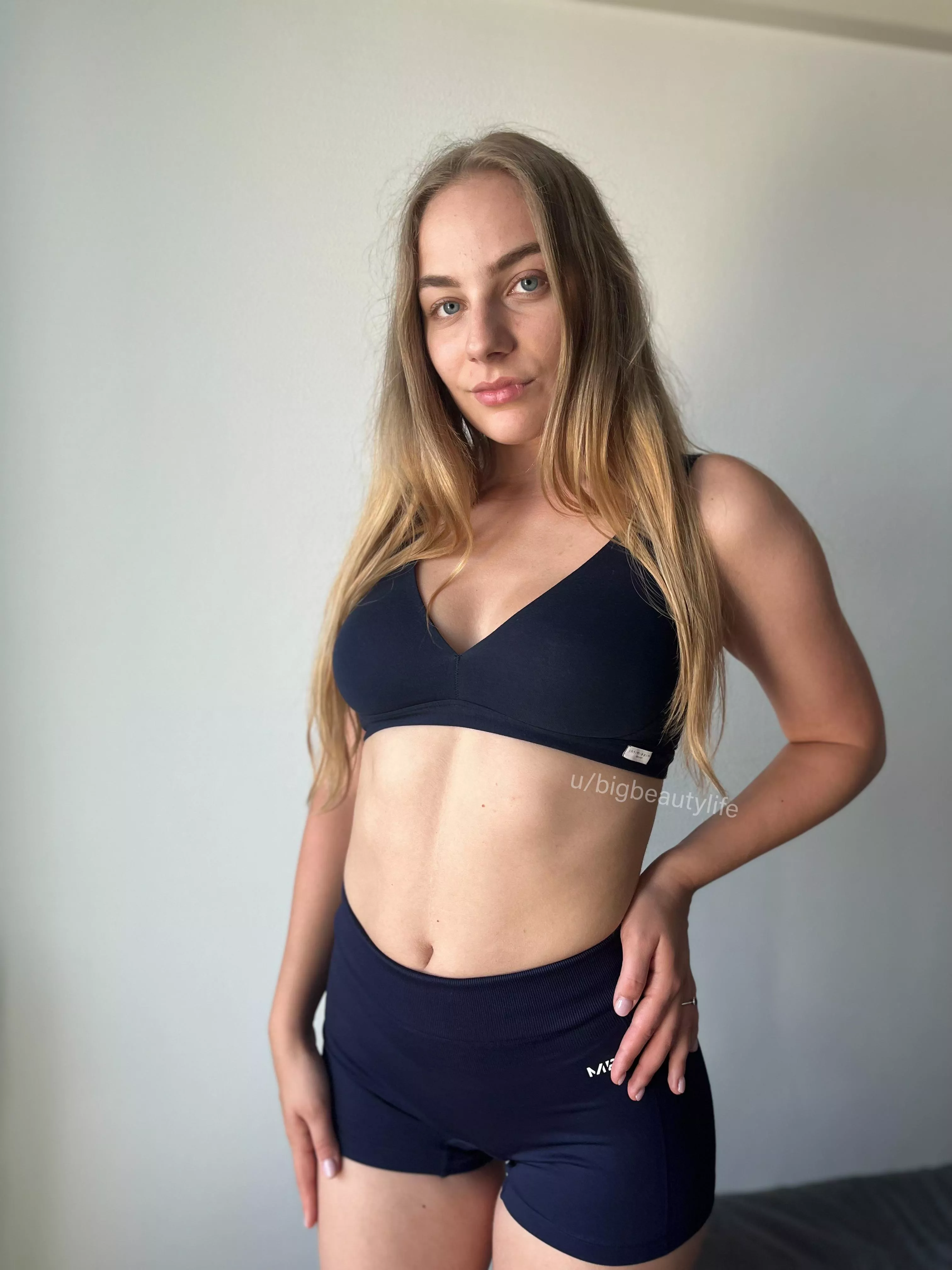 Ready for a gym session [f] posted by BigBeautyLife