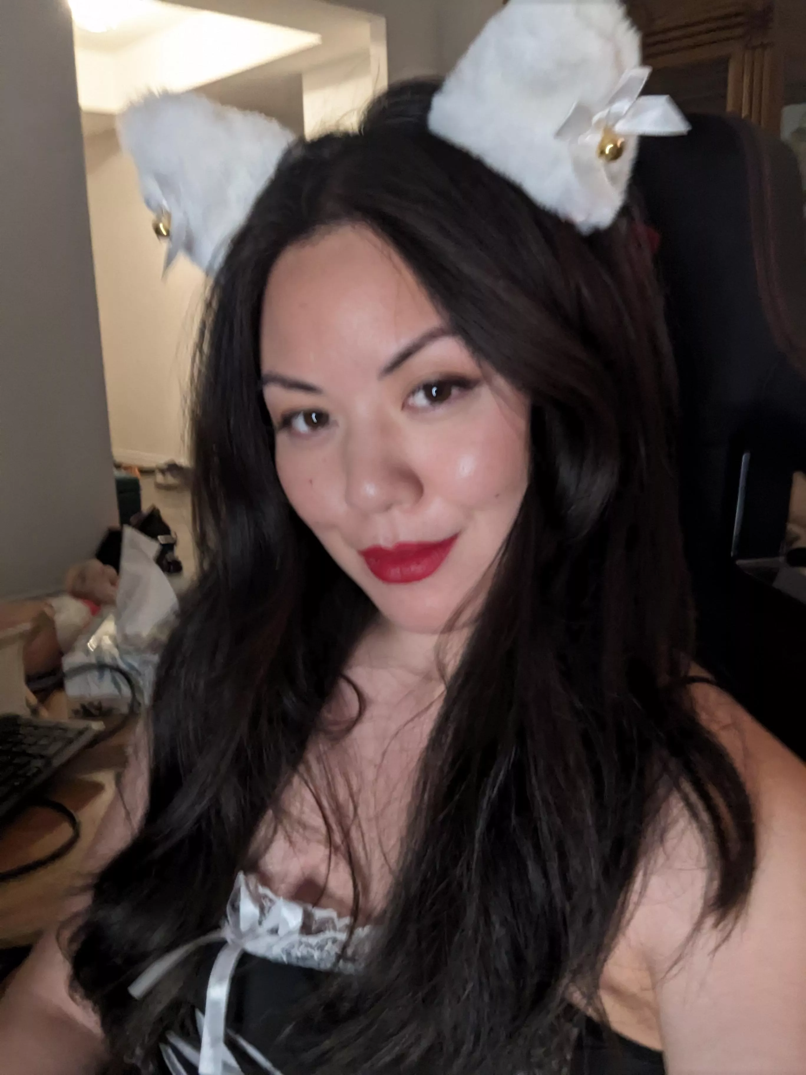 These ears make me feel pretty [f] posted by katwaii