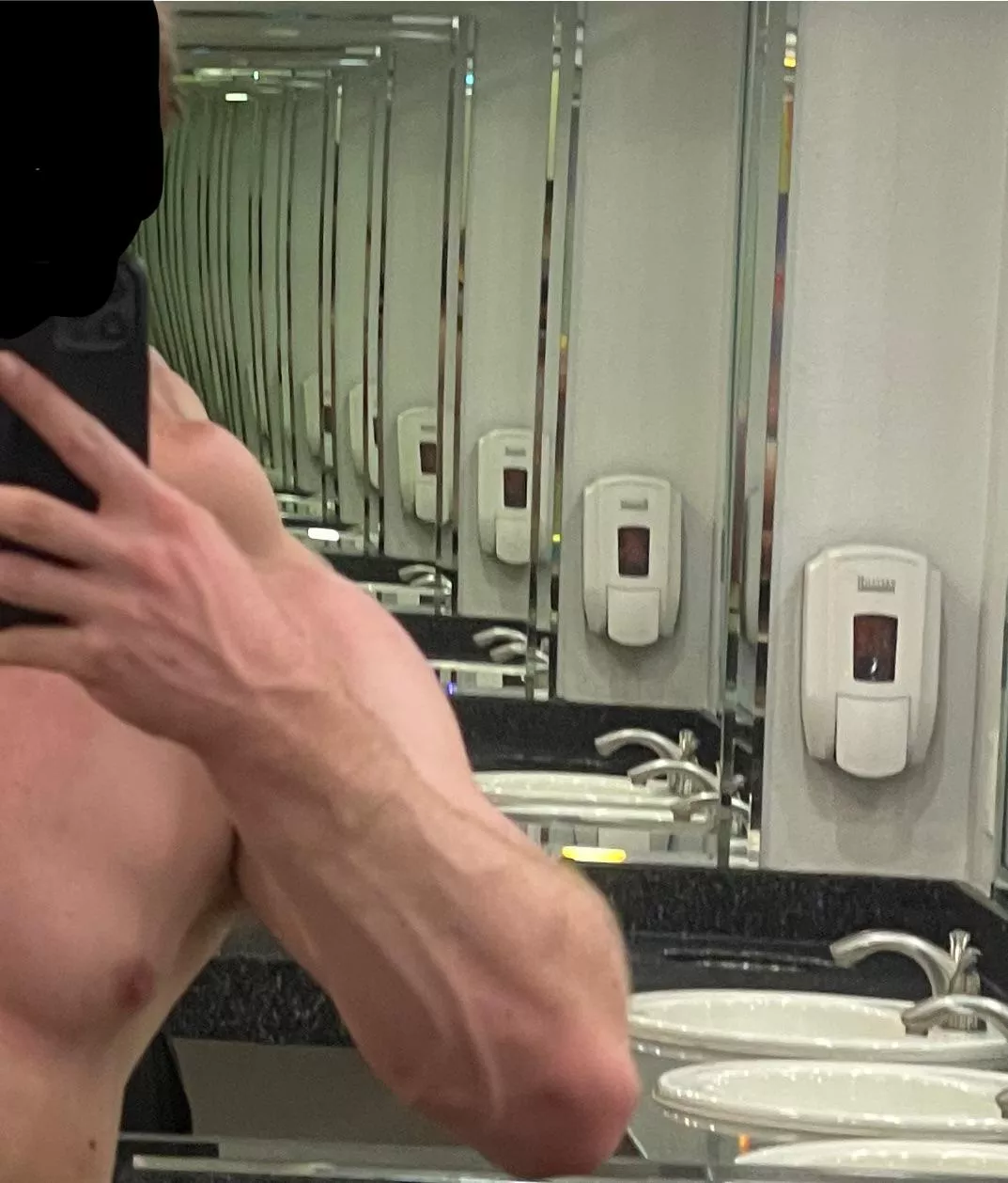 Veiny with a pump posted by KLUTZONE