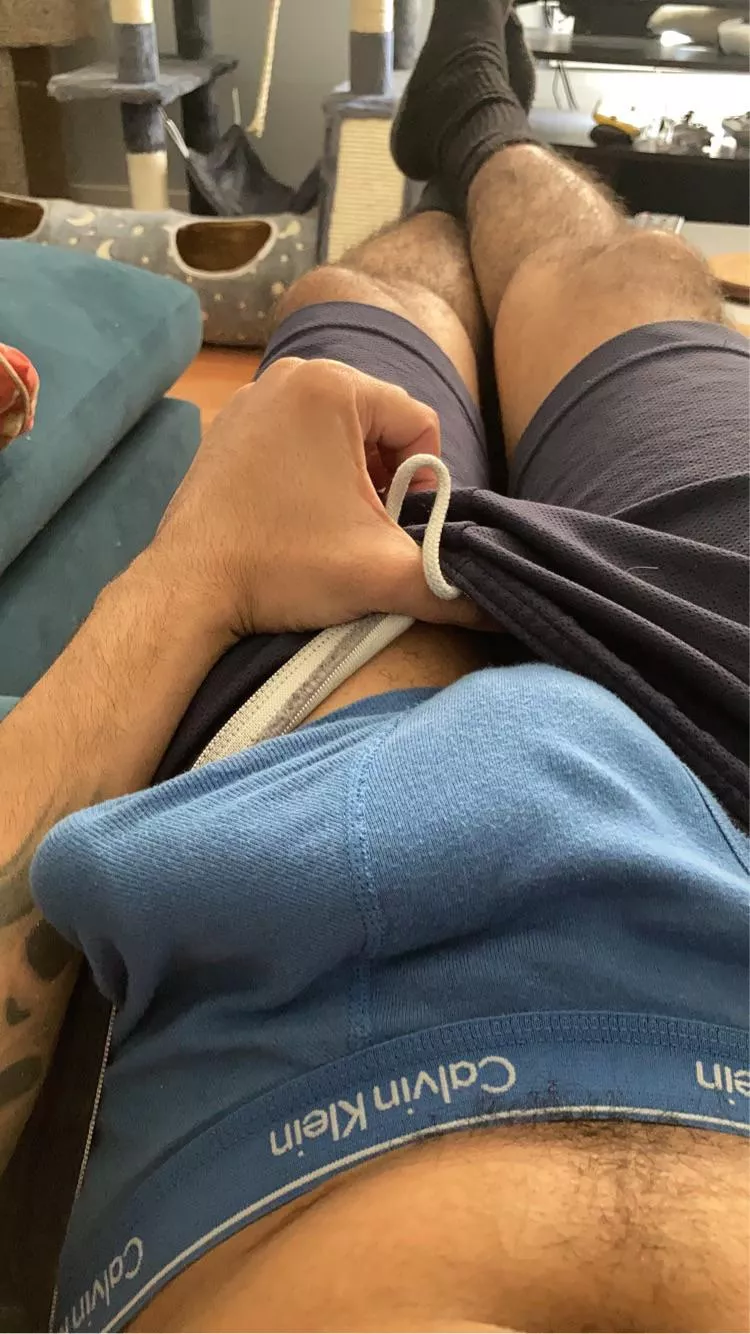 Who wants to join me on the couch? (29) posted by CurvedDingDong