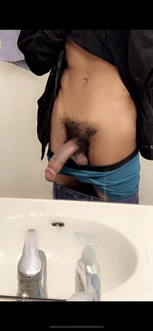 18, hmu if your young and fit by raysmith101