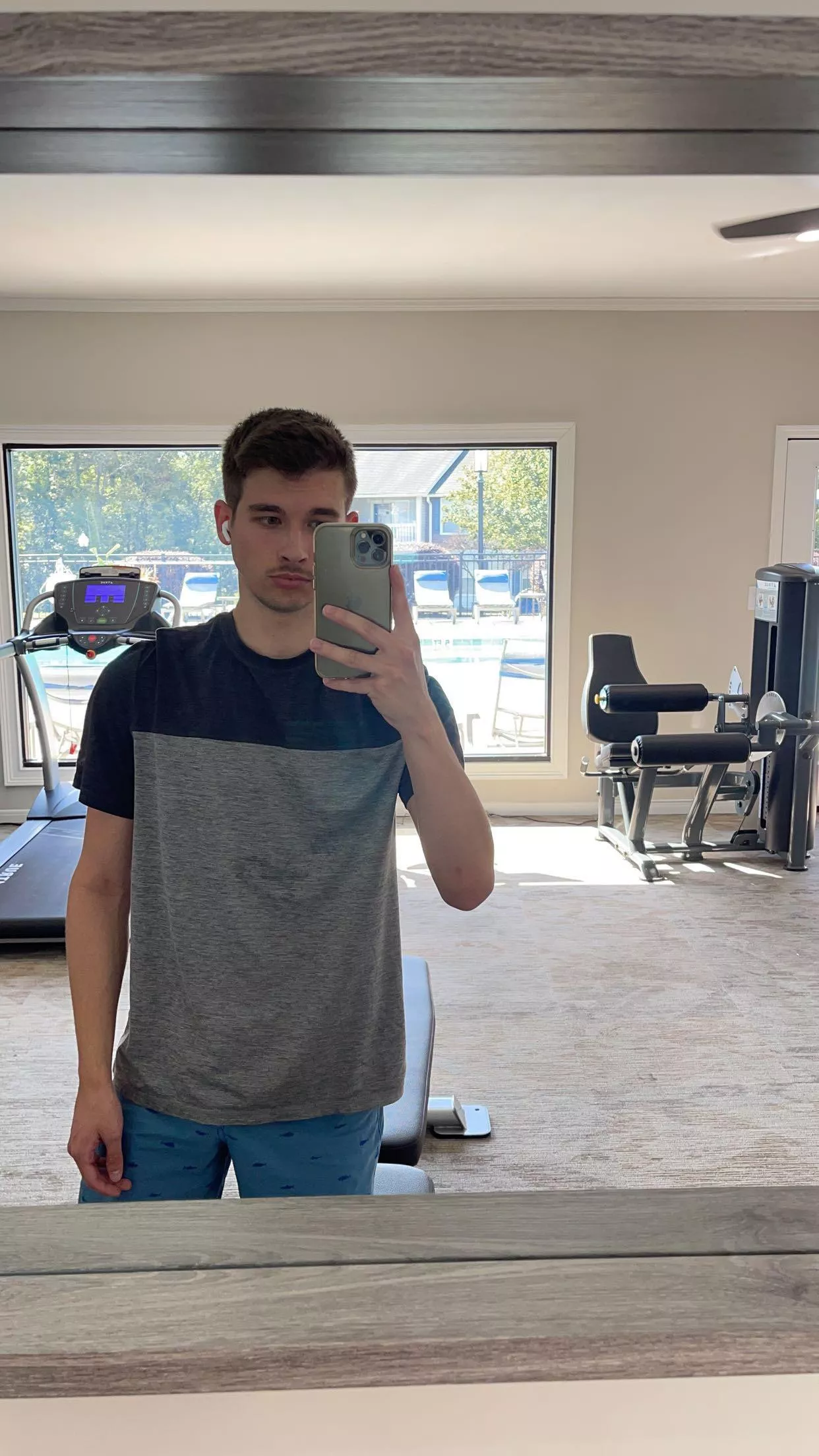 ac was broken in my gym 😭 posted by wincisnova