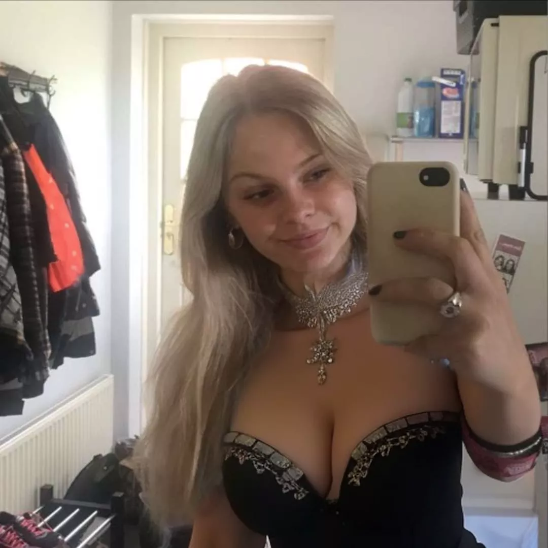 Am I your type?😜 posted by ChiannaM