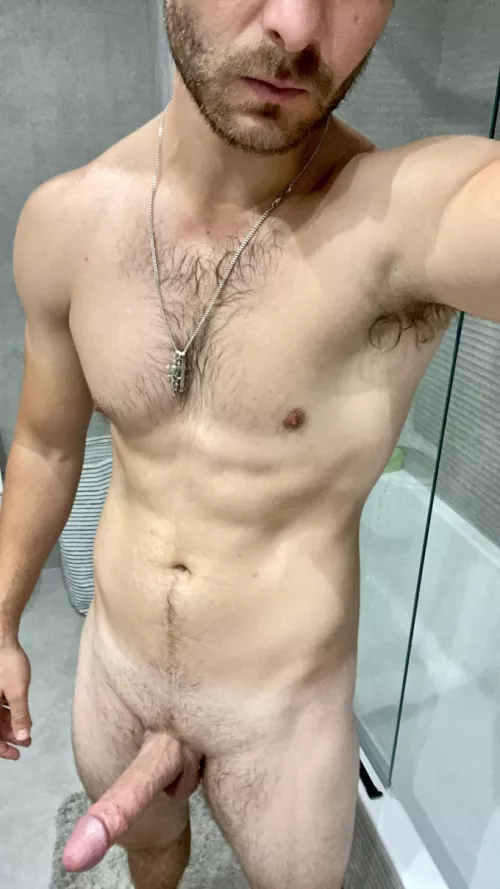 Come back horny from the gym and get back to work = not fun by paradescarg