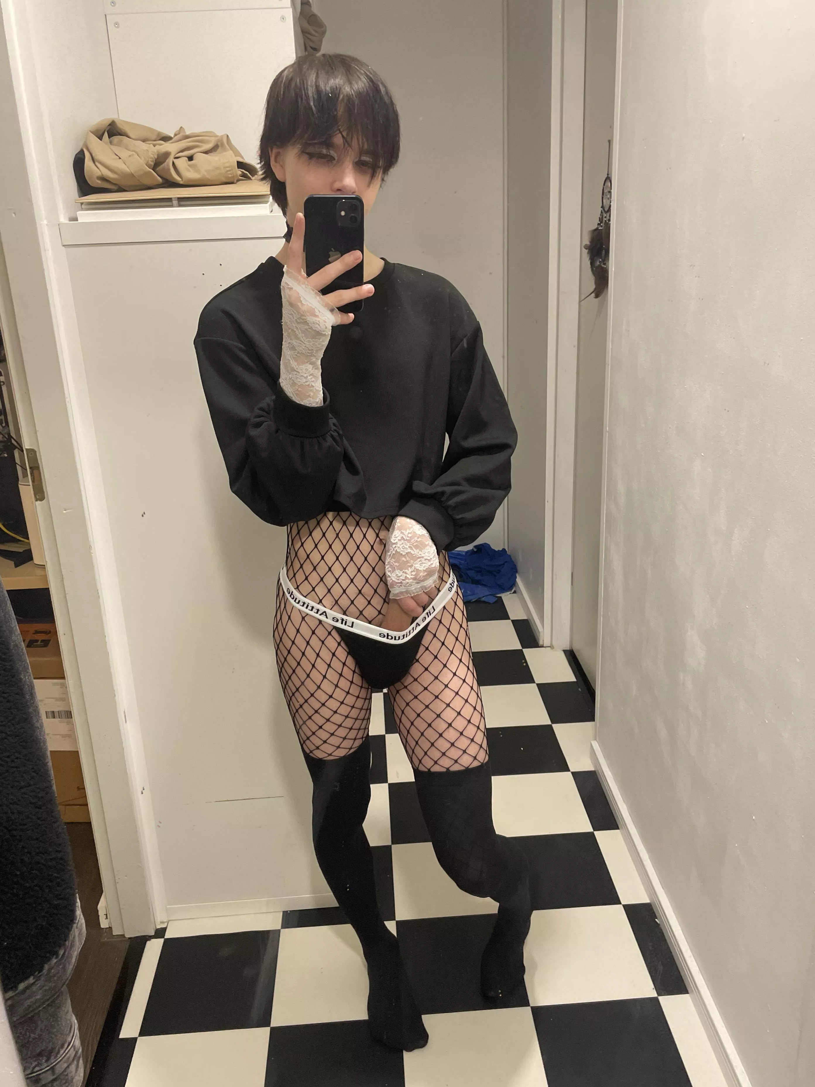 Do you fuck me, or do i fuck you? posted by CasualFb