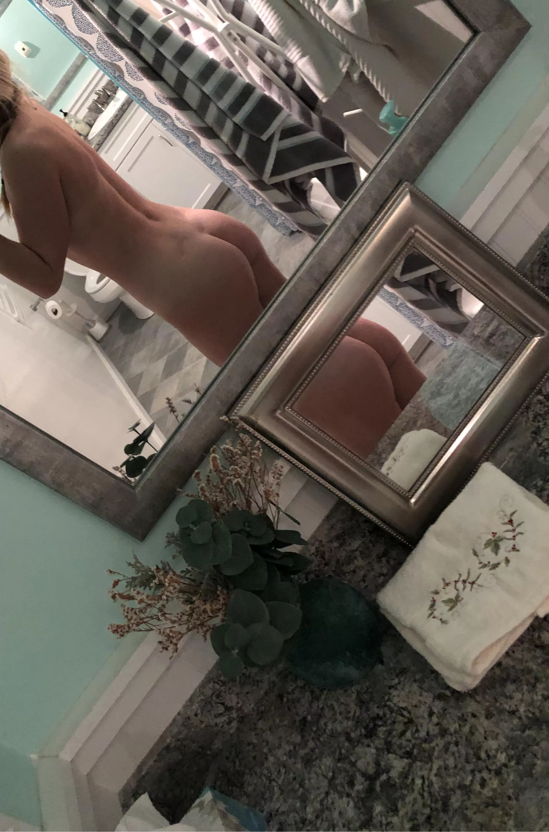 “F” 28 posted by BlondeMilfWife
