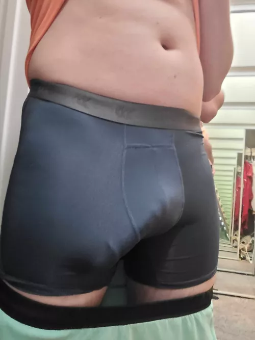 Heading to the gym, hope it's not too distracting by lil-bird-babe