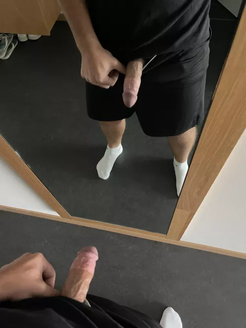 Hey guys 😎 by Chrizzbizzy