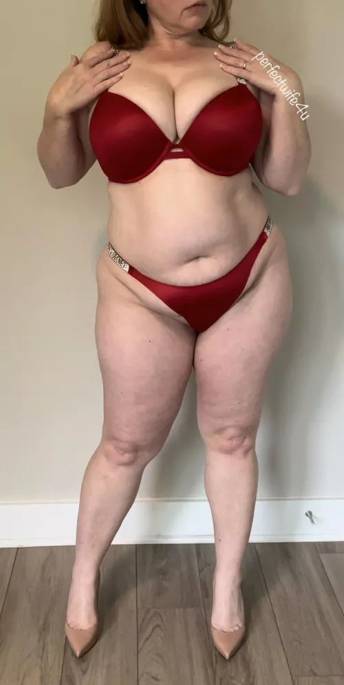 I love a man that appreciates a curvy MILF by perfectwife4u