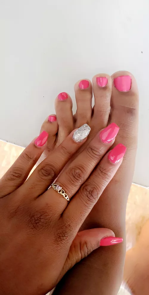 I need my toes sucked by cashdoll96x