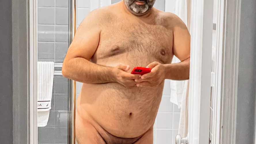 Imagine you catch Daddy coming out of the shower like this, what would you do? 😏 by truckerlorenzo