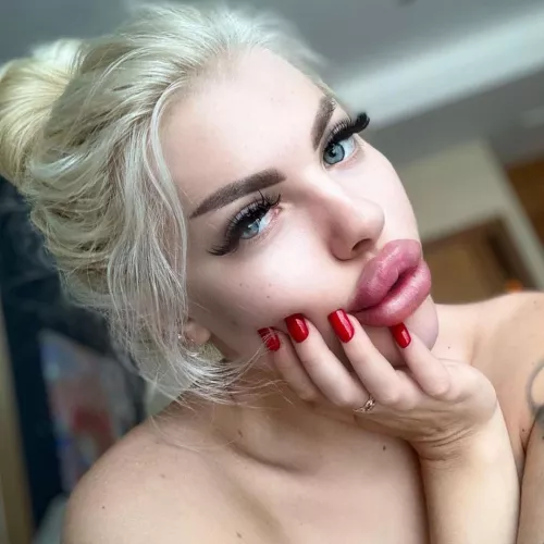 It's hot when they stand out by bimbol0ver