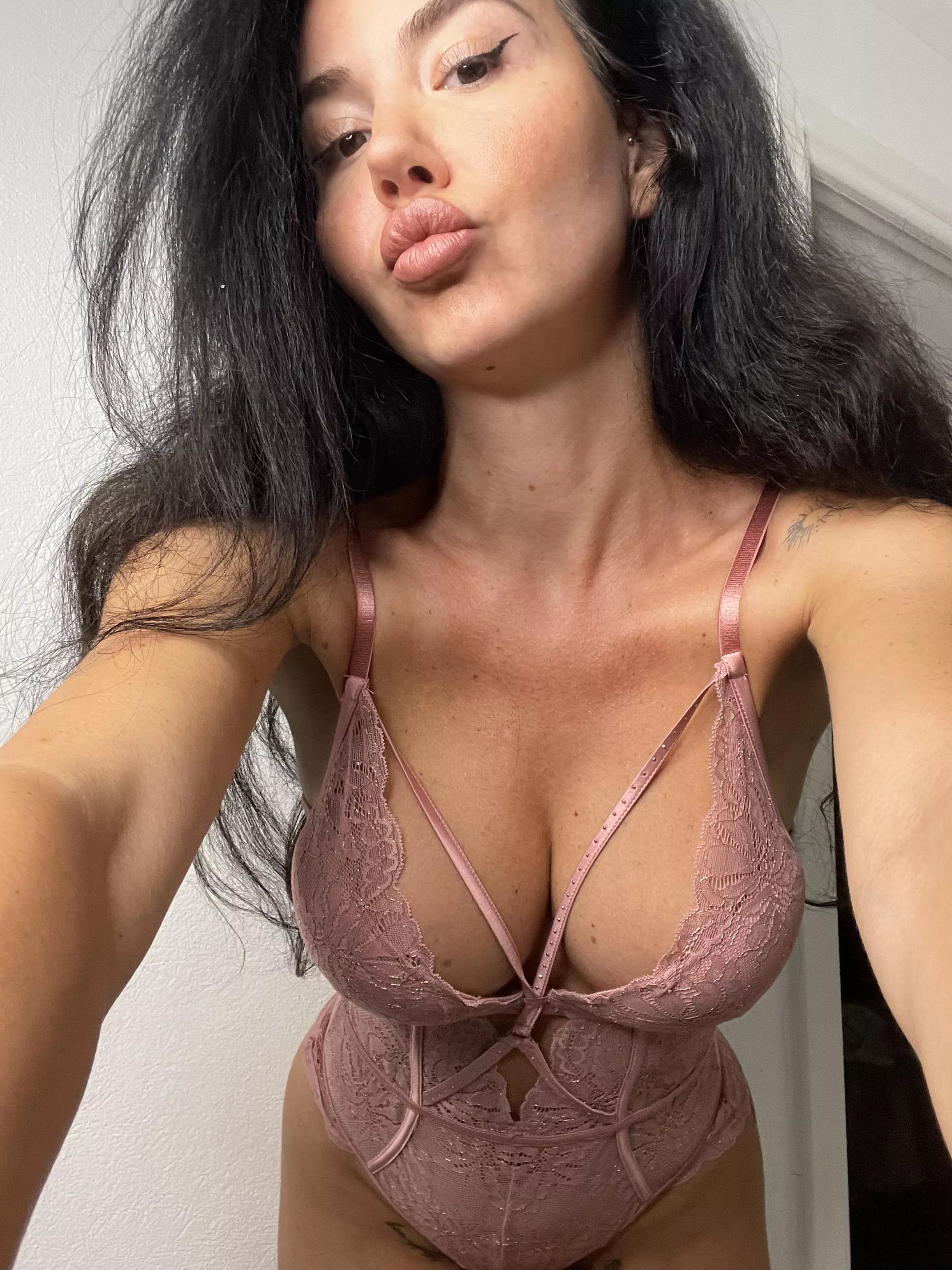 Just looking for new friends here ;) posted by kiarrahill