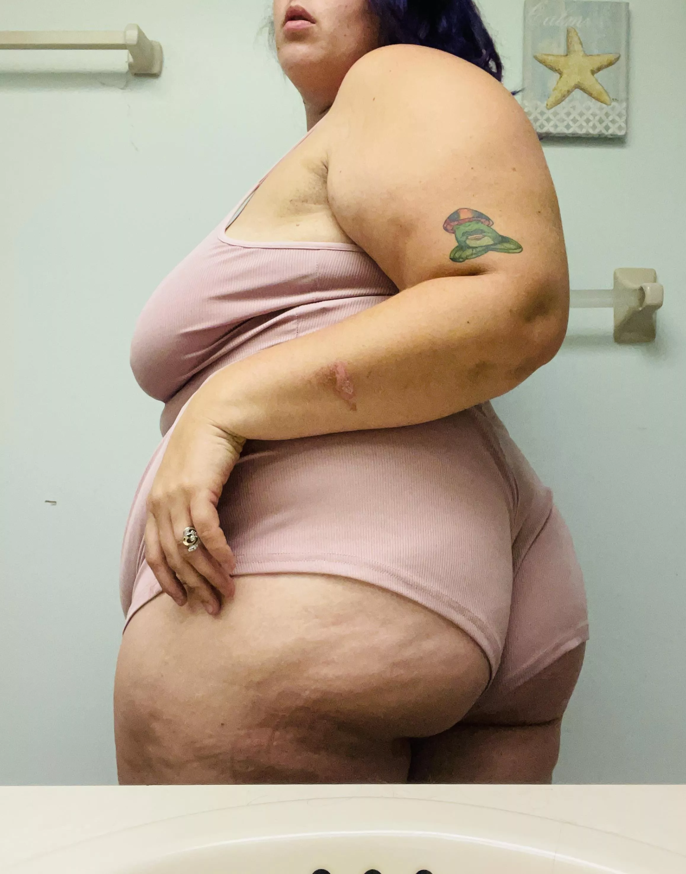 Let me back it up on your thick cock 💦 posted by titzntequila