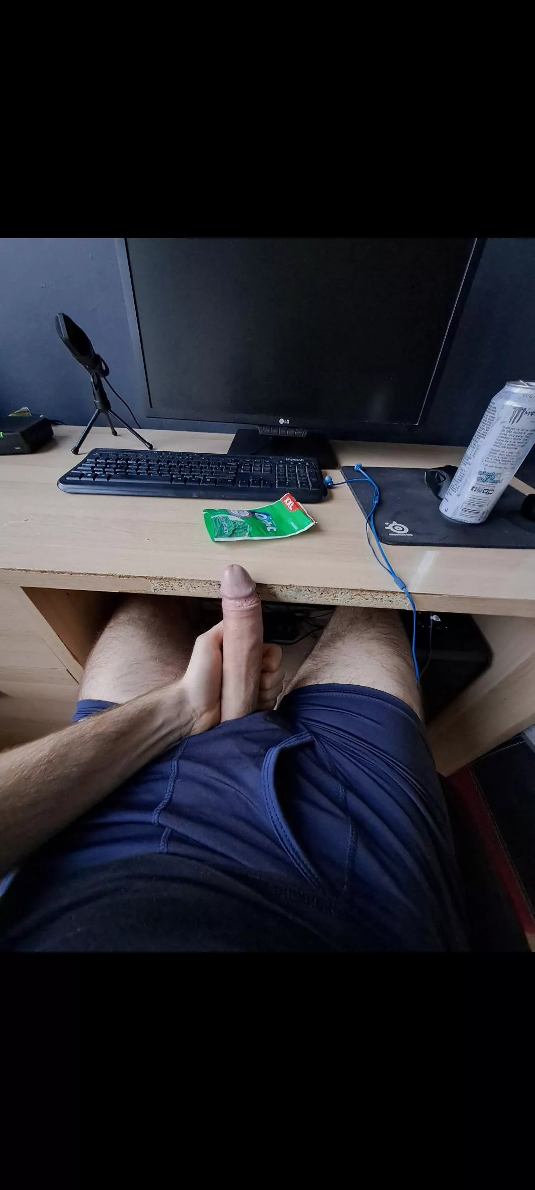 Let me know what you think about my fat cock 🤭 posted by WorldMore1116