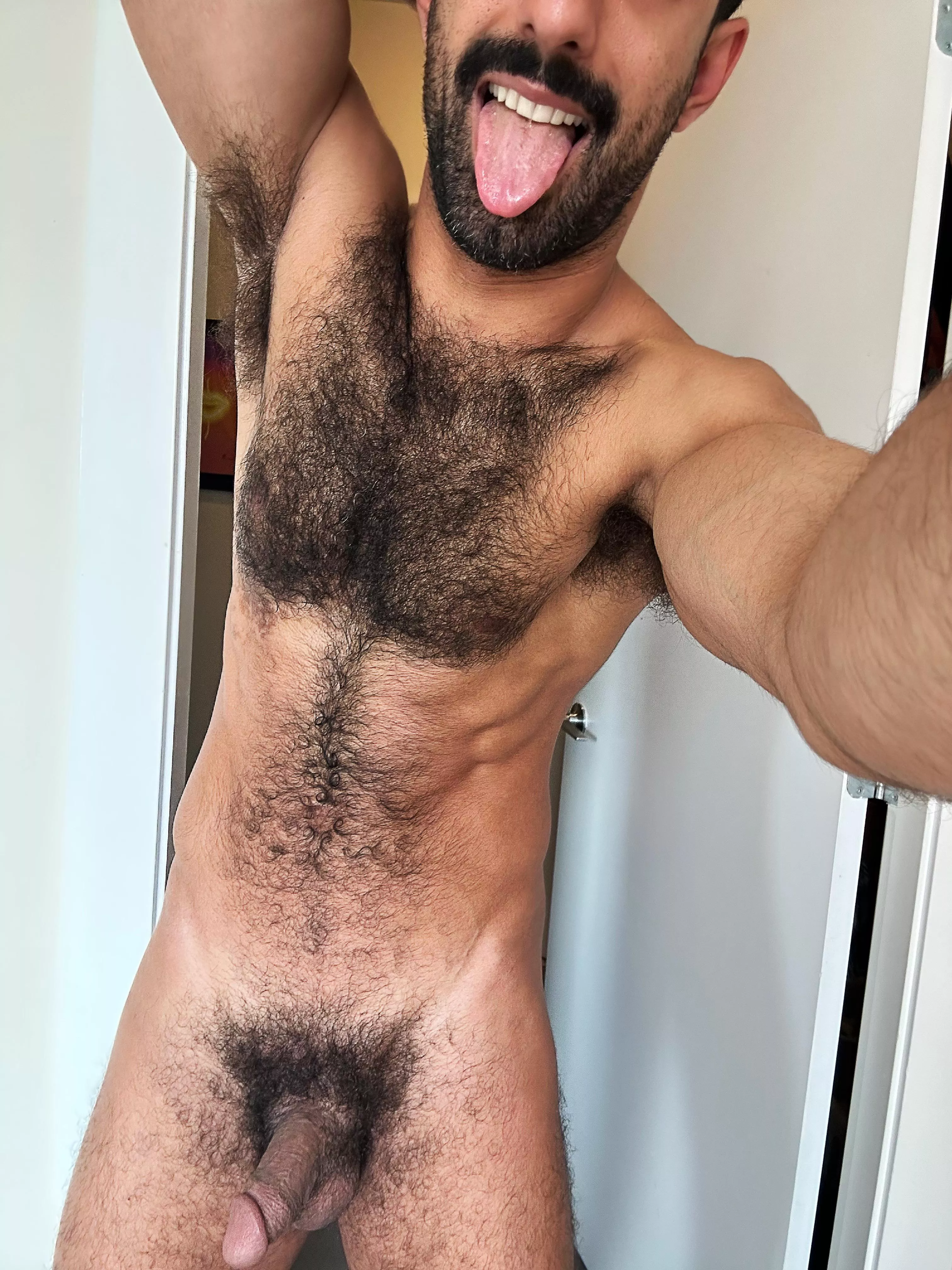 Like my bush? 😜 posted by AliGotBack