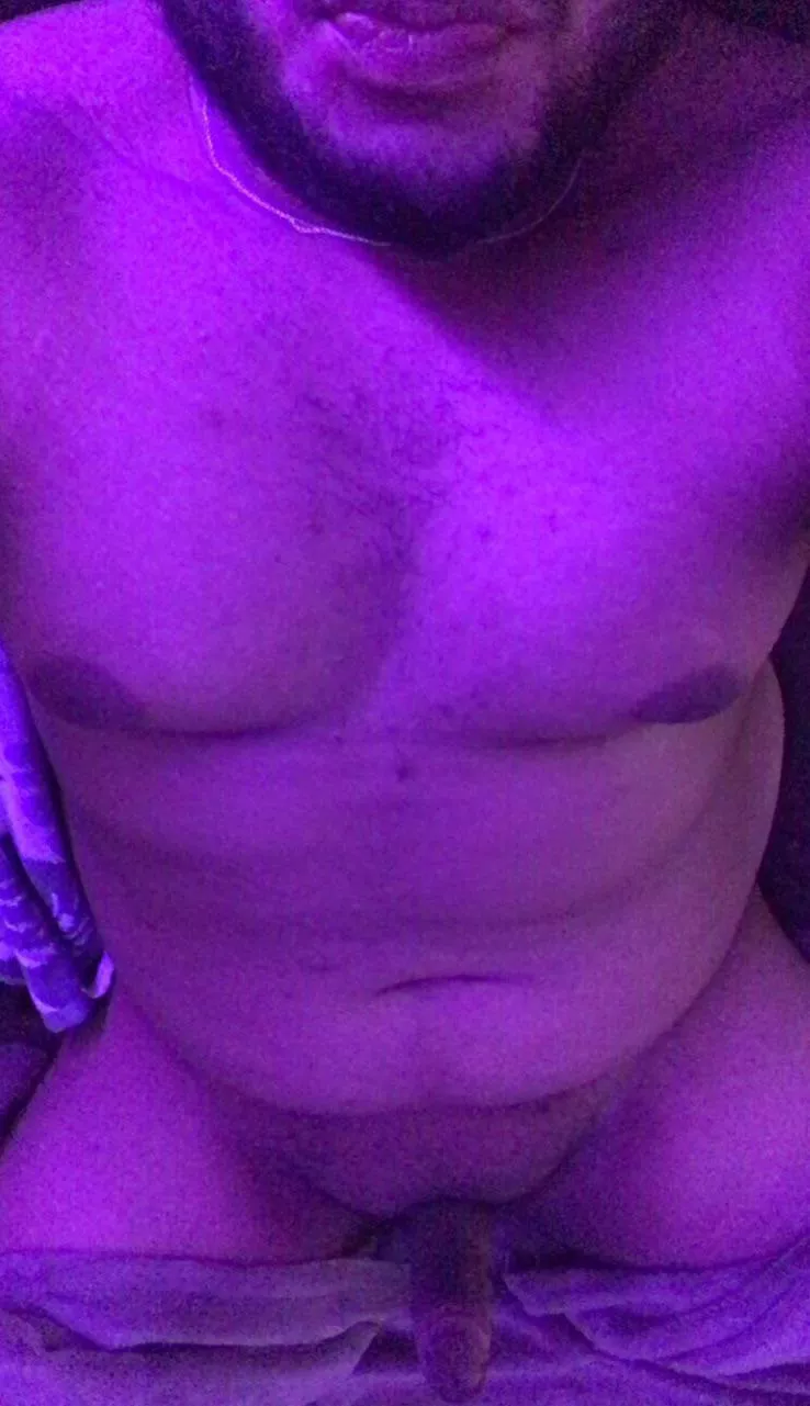 Morning wood going crazy today posted by Qhungg23