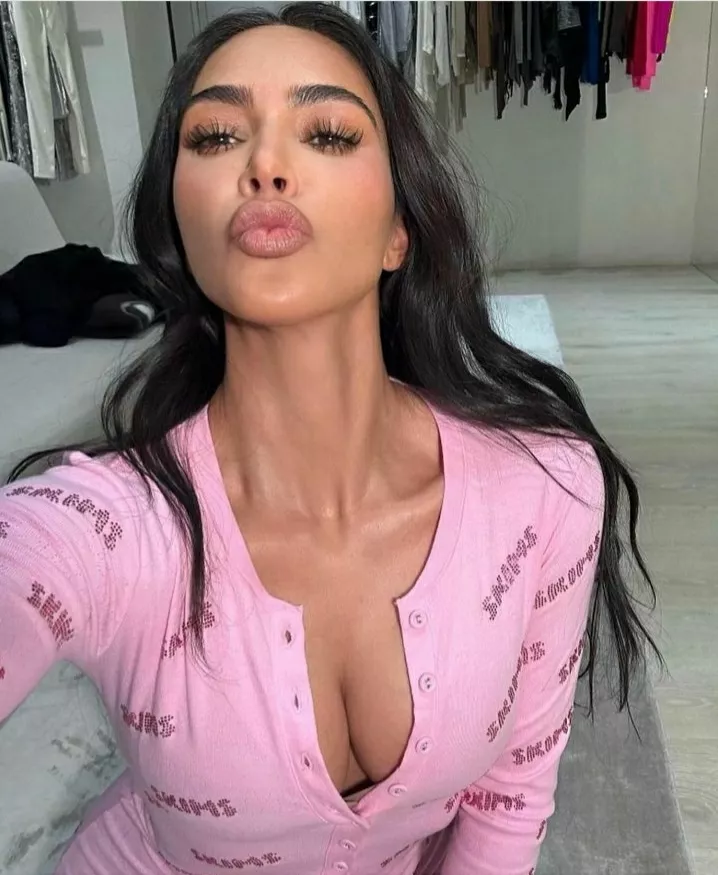 Muaahh 💋💋💋 posted by don1ks